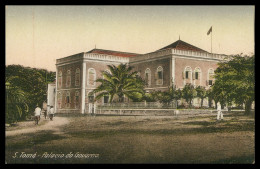 SÃO TOMÉ E PRÍNCIPE - Palácio Do Governo (Ed. Auspicio Menezes Nº T 755) Carte Postale - Sao Tome And Principe