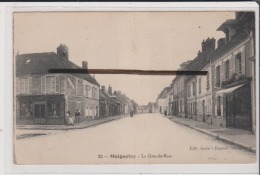 CPA - MAIGNELAY - La Grande Rue - Maignelay Montigny