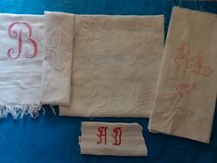 Lot De Monogrammes Decoupes Dans Des Draps -serviettes Ou Autre - Sonstige & Ohne Zuordnung