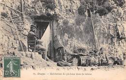 Dieppe     76     Habitation De Pêcheur Dans La Falaise - Dieppe