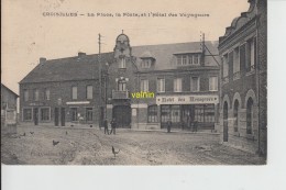 Croisilles    La Place  La Poste Et  L Hotel Des Voyageurs - Croisilles