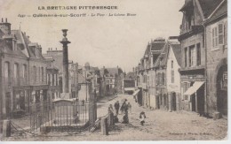 CPA Guémené-sur-Scorff - La Place - La Colonne Bisson (avec Petite Animation) - Guemene Sur Scorff