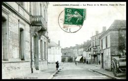 CPA LENCLOITRE , La Place Et La Mairie , Vues Du Pont - Lencloitre