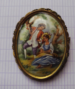 Broche Ancienne Porcelaine  - Vintage   Fantaisie - Broches