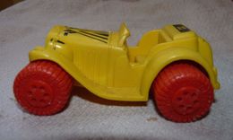 ANCIEN Voiture EN PLASTIQUE VIKING PLAST SWEDEN N°22 / 9.4 X 7.2 Cm - Wiking