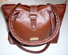 SAC A MAIN  PVC Et CUIR DE VACHETTE MARRON " DANIEL HECHTER" + Pochette Assortie"DANIEL HECHTER" - Bolsos Y  Billeteras