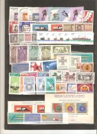 POLOGNE  ANNEE  COMPLETE 1961  NEUVE ** MNH LUXE  61 TIMBRES 2 BLOCS + ND 1117/19 - Años Completos