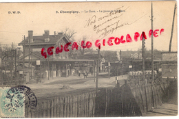 89 - CHAMPIGNY - LA GARE  LE PASSAGE A NIVEAU - 1906  YONNE - Champigny