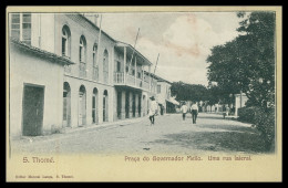 SÃO TOMÉ E PRÍNCIPE - Praça Do Governador Mello. Uma Rua Lateral ( Ed.Manuel Lança) Carte Postale - Sao Tome And Principe