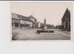 CPA - OISEMONT - Le Monument Et La Place - Oisemont