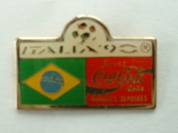 PIN´S COCA COLA ITALIA 90 BRESIL - Coca-Cola