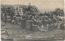 EARLY POSTCARD - SCOTCH FISHING LASSIES AT YARMOUTH, NORFOLK - YALLOP'S SERIES - Great Yarmouth