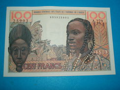 BILLET ) BANQUE CENTRALE DES ETATS DE L'AFRIQUE DE L'OUEST / 100 CENT FRANCS / ANNEE - 1956 / SERIE A.279 / N°25903 NEUF - Otros – Africa