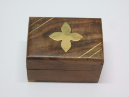 Petit COFFRET En BOIS Et LAITON, Boîte à Bijoux - Boxes