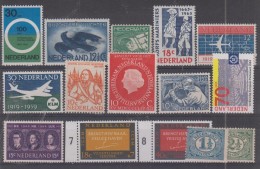 PAYS BAS - 15 Timbres** Et * - Collections