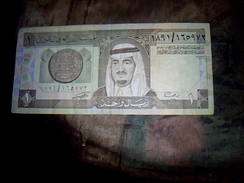 Billet De Banque Royaume D' Arabie Saoudite De 1 Riyal Ayant Circulé TBE - Saudi Arabia