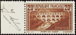 N° 262 B 20f Pont Du Gard Dentelé 11 Bdf Qualité: ** Cote: 2400  € - Otros & Sin Clasificación