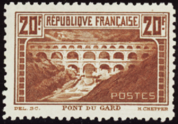 N° 262 B 20f Pont Du Gard Dentelé 11 Qualité: ** Cote: 2400  € - Andere & Zonder Classificatie