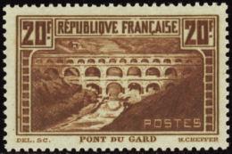 N° 262 20f Pont Du Gard Qualité: * Cote: 325  € - Otros & Sin Clasificación