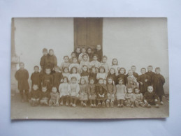 PERSONNAGES Photo De Classe Enfants En Uniforme - Groupes D'enfants & Familles