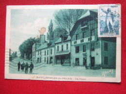 22 - SAINT NICOLAS DU PELEM - LA PLACE - TP: ROUGET DE L' ISLE - " RARE " - - Saint-Nicolas-du-Pélem