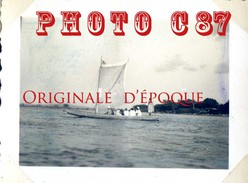 MALI - KAYES - BATEAU PIROGUE Sur Le FLEUVE En 1939 < TAILLE De La PHOTO 6.5cm X 5cm - Malí