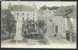 Bressuire - La Place Sadi Carnot    -    Obe2533 - Bressuire