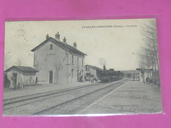 AVAILLES LIMOUZINE  1910  LA GARE AVEC TRAIN A VAPEUR    EDIT CIRC NON - Availles Limouzine