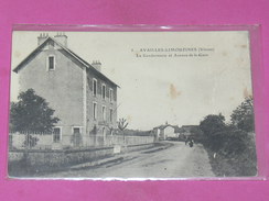 AVAILLES LIMOUZINE  1910   LA GENDARMERIE AVENUE DE LA GARE   EDIT CIRC NON - Availles Limouzine