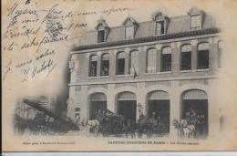 CPA Pompiers De Paris Métier Fire Fireman Circulé 1904 Caserne PARIS éditeur Mulot Attelages - Straßenhandel Und Kleingewerbe