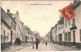 Carte Postale Ancienne De SOLESMES-Rue De L'Abbaye - Solesmes
