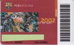 CARNET DE SOCIO DE FUTBOL CLUB BARCELONA AÑO 2002 ANUAL (FOOTBALL) BARÇA (LA CAIXA) - Sport