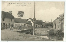 Flixecourt ( (80.Somme)  Le Pont De Solférino Et La Rue Gambetta - Flixecourt