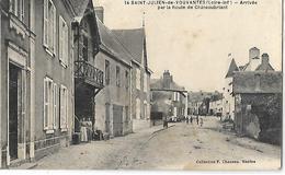 SAINT JULIEN DE VOUVANTES - Arrivée Par La Route De Châteaubriant - Saint Julien De Vouvantes