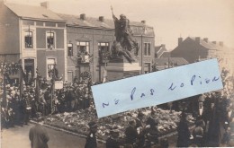 LE CHATELET  -  Cérémonie Aux Monument  Aux Morts  ( Carte-photo ) - Charleroi