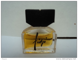 GUY LAROCHE " FIDJI" LA + PETITE MINI  PLEINE VOIR  ET LIRE !!! - Miniatures Femmes (sans Boite)