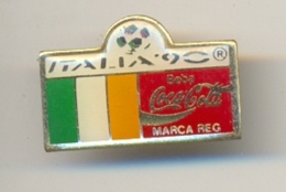 13-col1. Pin Coca Cola. Italia-90. Bandera Irlanda - Coca-Cola