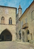 47---MONFLANQUIN--Ancienne Bastide Du XIIIe S.-la Maison Du Prince Noir-la Mairie Et L´église---voir 2 Scans - Monflanquin