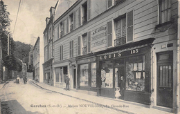 Garches    92   A St Louis Nouveautés Maison Nouvellon Grande Rue.Carte Postales. Chapeau. Mode (pli Invisible Côté Vue) - Garches