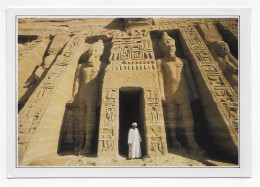 (RECTO / VERSO) ABU SIMBEL - LE TEMPLE DE NEFERTARI AVEC PERSONNAGE  - FORMAT CPM GF - Abu Simbel Temples