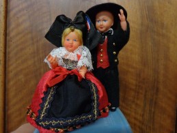 2 Poupee Folklorique - Andere & Zonder Classificatie