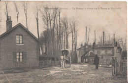 80   Oisemont  Le Passage A Niveau Sur La Route De Forceville - Oisemont