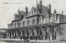 CARTE POSTALE ORIGINALE ANCIENNE : PERONNE  LA GARE  COTE INTERIEUR  ANIMEE  SOMME (80) - Bahnhöfe Ohne Züge