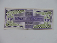 Belle étiquette Du Savon Surfin à La Violette De Parme, N°1600 Rémy à Paris. 20,5cm/10,5cm. - Etichette