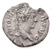 Római Birodalom / Róma / Caracalla 206. Denár Ag (2,74g) T:2- Kitörés
Roman Empire... - Non Classés