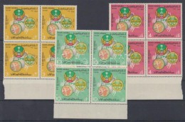 ** 1974 100 éves Az UPU Sor Mi 554-556 ívszéli Négyestömbökben (3Pia... - Andere & Zonder Classificatie