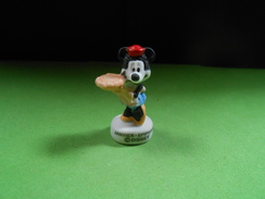 FEVE SERIE UNE ANNEE AVEC MICKEY MAT   2012 - Disney