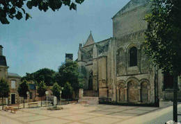 Delcampe - CPM Lucon - Lucon