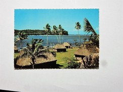FIDJI, FIJI : A Typical Fijian Village, Naboutini, 2 Stamps - Fidji
