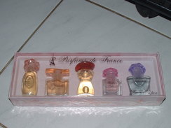 Coffret De 5 Miniatures - Parfums De France - CHARRIER PARFUMS - Air De France,Vogage Croyance Or,Tendre Folie,Malandrin - Miniatures Femmes (sans Boite)